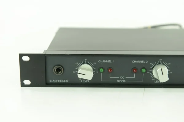 Crown D-75A Professional Power Amplifier – Studio & Broadcast Grade - Image 3